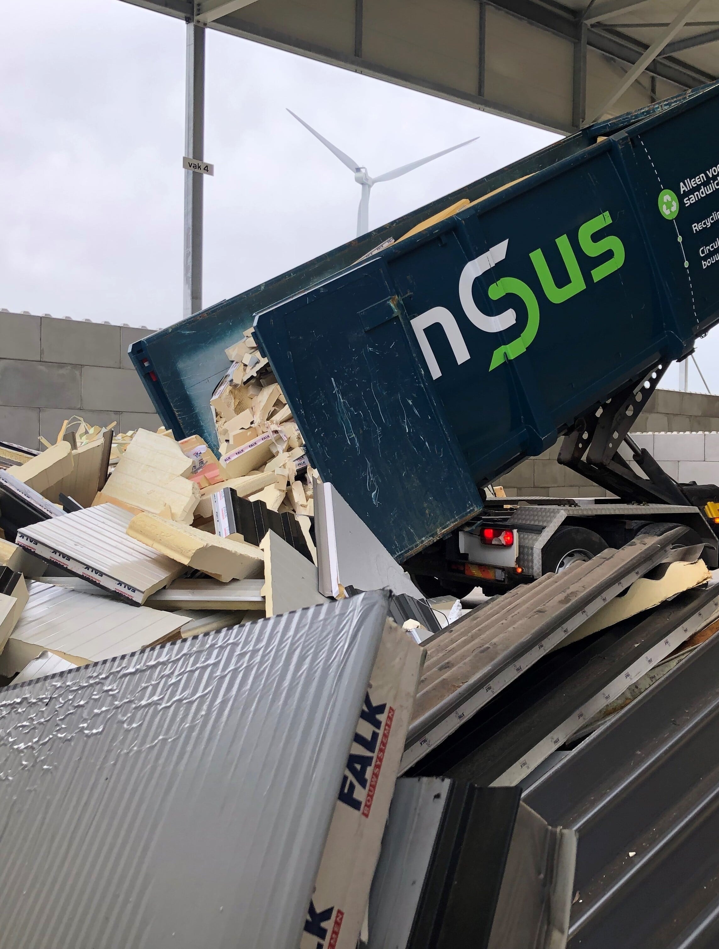 InSus maakt PIR-isolatieplaten deels vanuit bouwafval